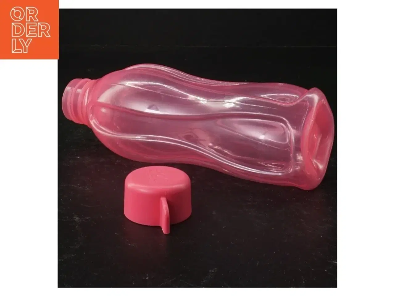 Billede 2 - Genbrugelig vandflaske fra Tuppeware (str. 21 cm)