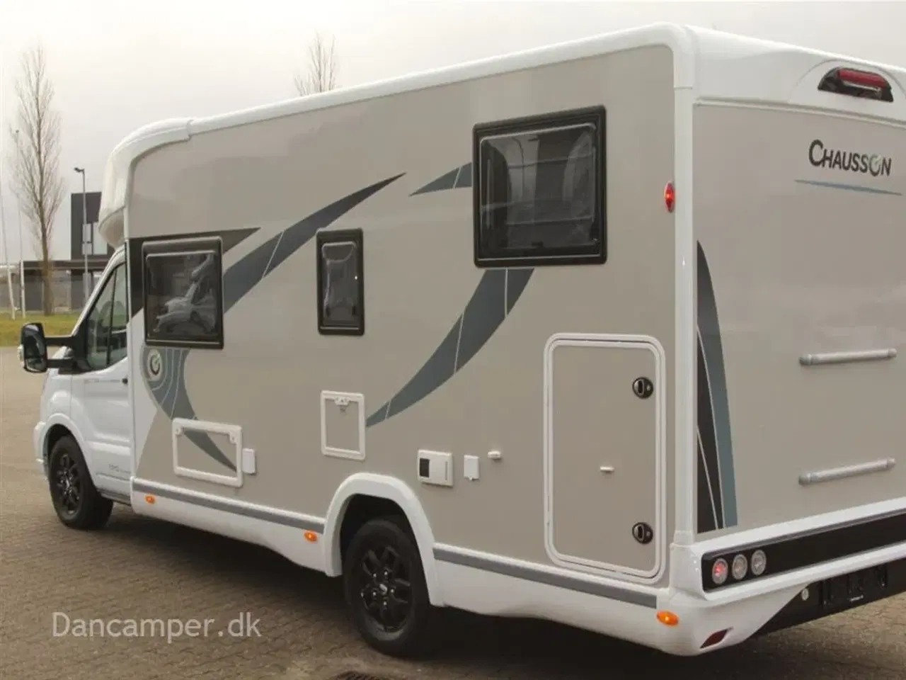 Billede 2 - 2022 - Chausson Titanium 627 GA Premium Enkeltsenge + hæve-/sænkeseng, 5 selepladser, 4 sovepladser mulighed for 5, 170Hk Aut, Bi-Xeneon med ledlys, meget udstyr