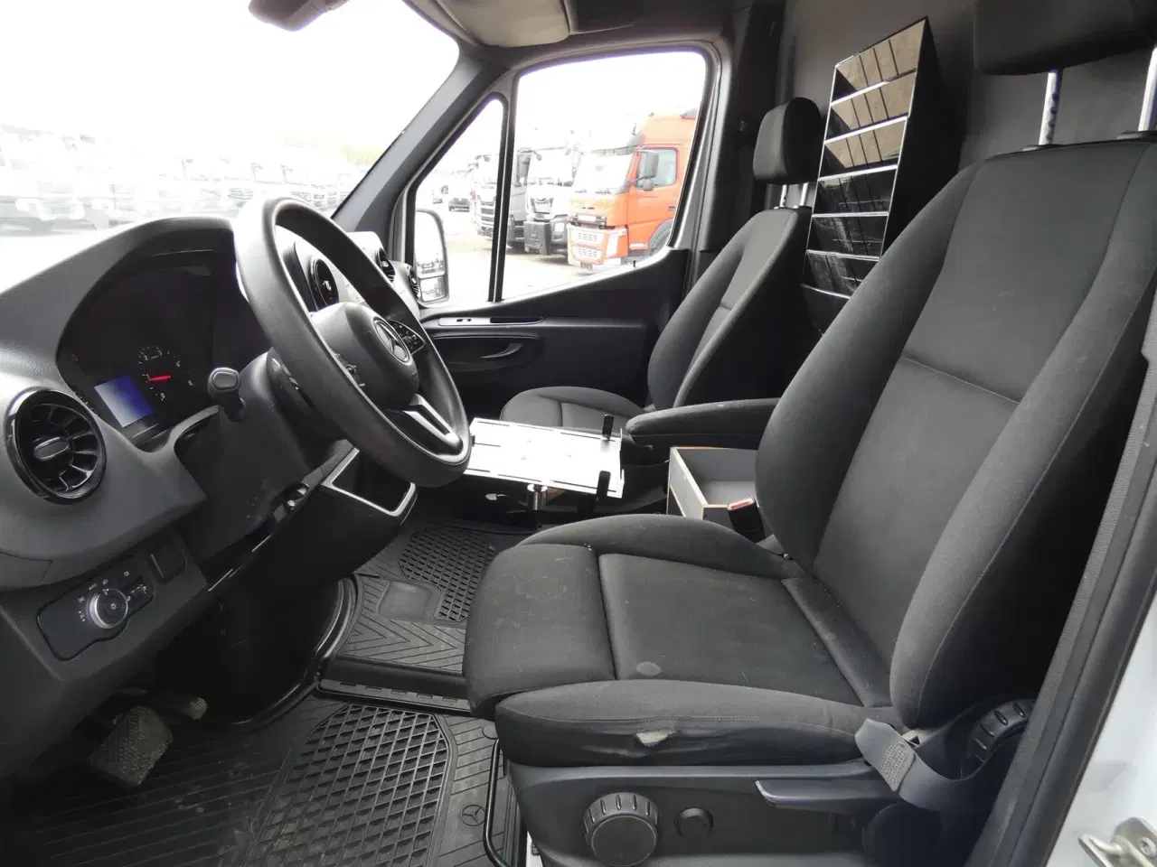 Billede 10 - Mercedes-Benz Sprinter 316 2,1 CDI A2 H2 RWD 163HK Van Aut.