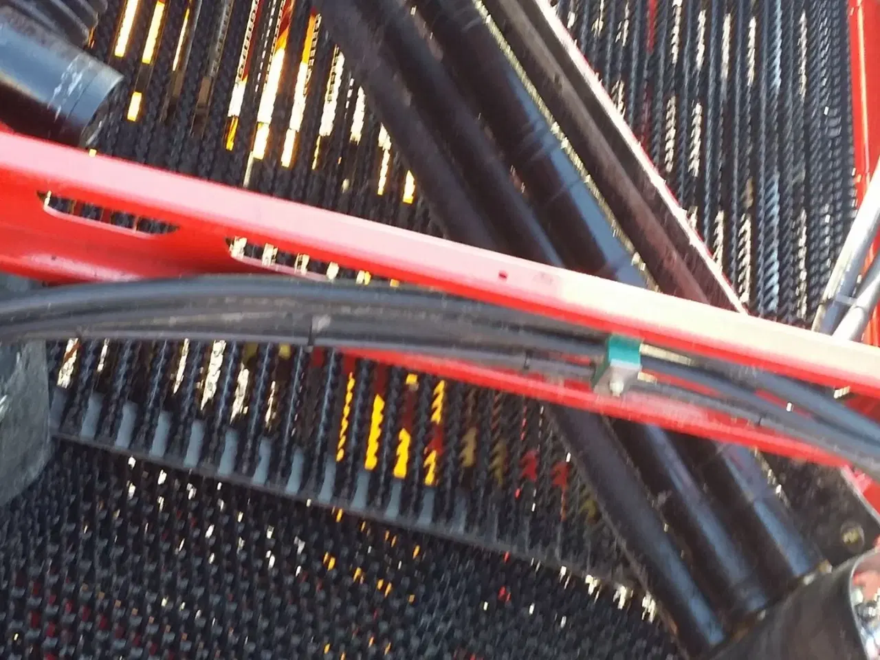 Billede 6 - Grimme SE 150-60 UB XXL Ny maskine årg. 2025 kun kørt 129 ha med hjultræk og ekstra bredde rensebånd.