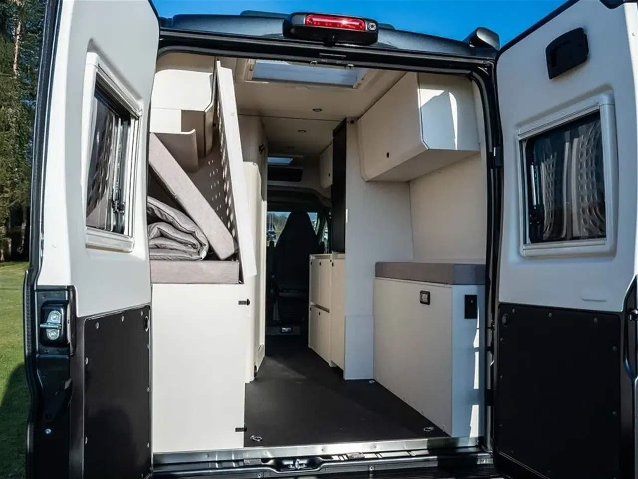 Billede 31 - 2026 - Tourne 6.0 Select aut. gear - Black - 180HK   Tournes topmodel