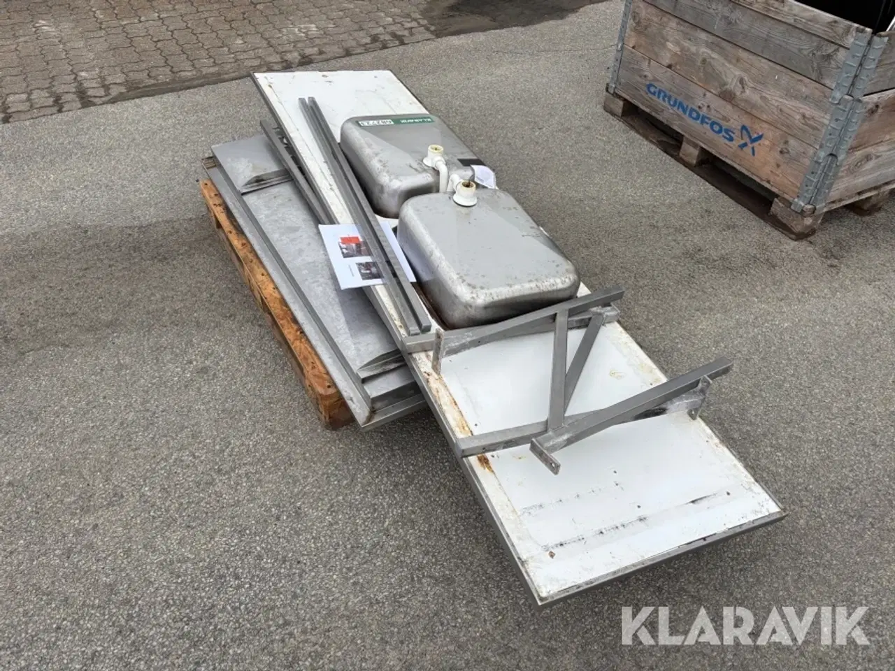 Billede 8 - Køkken bordplade + opvaskemaskine bord