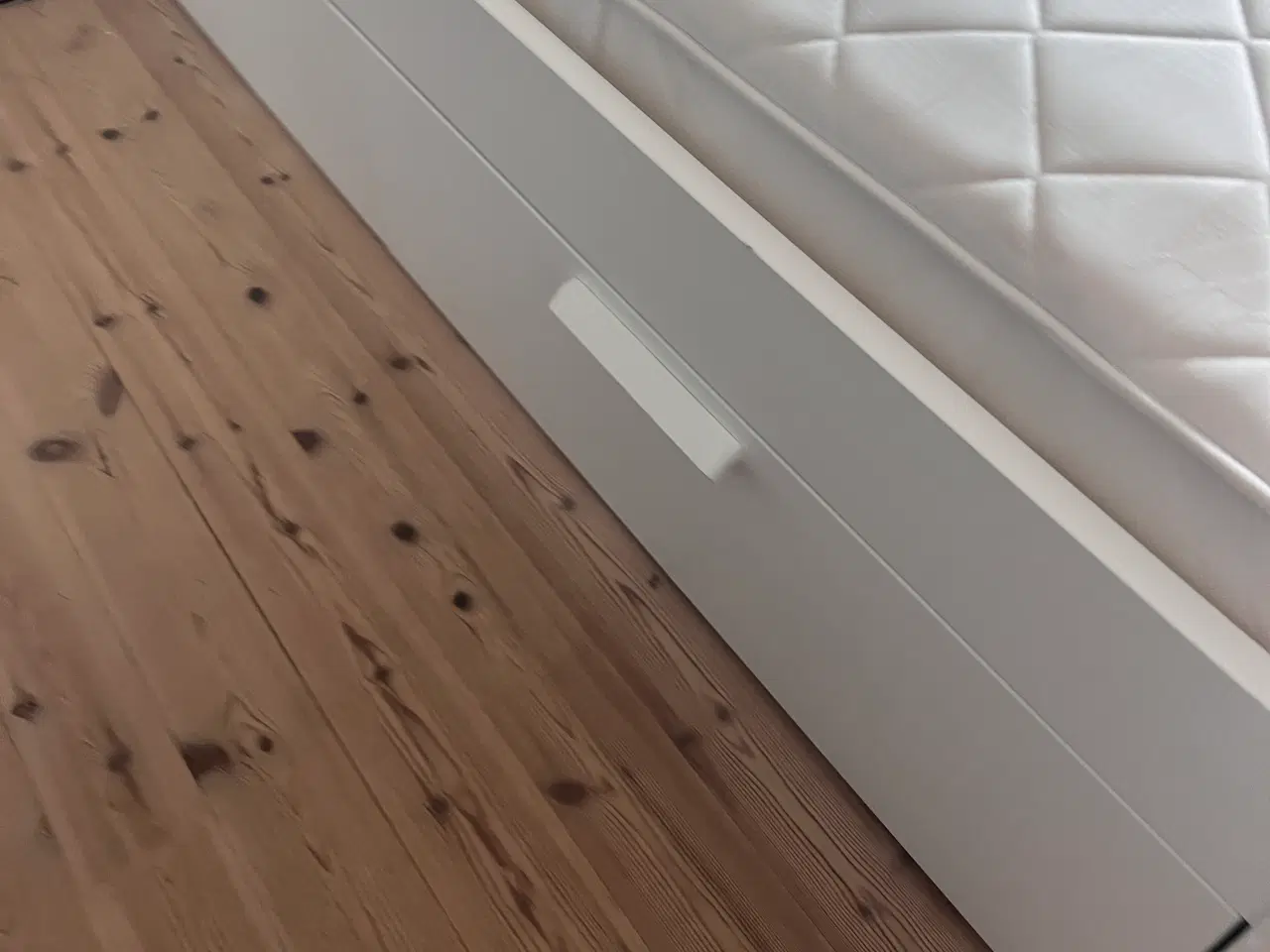 Billede 3 - Ikea BRIMNES Sengestel med opbevaring med madras