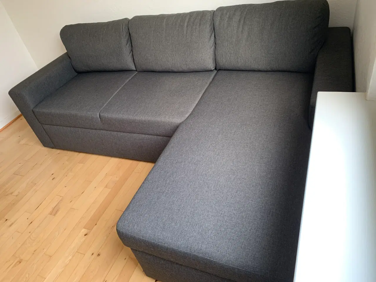 Billede 5 - chaiselong sovesofa, i grå 