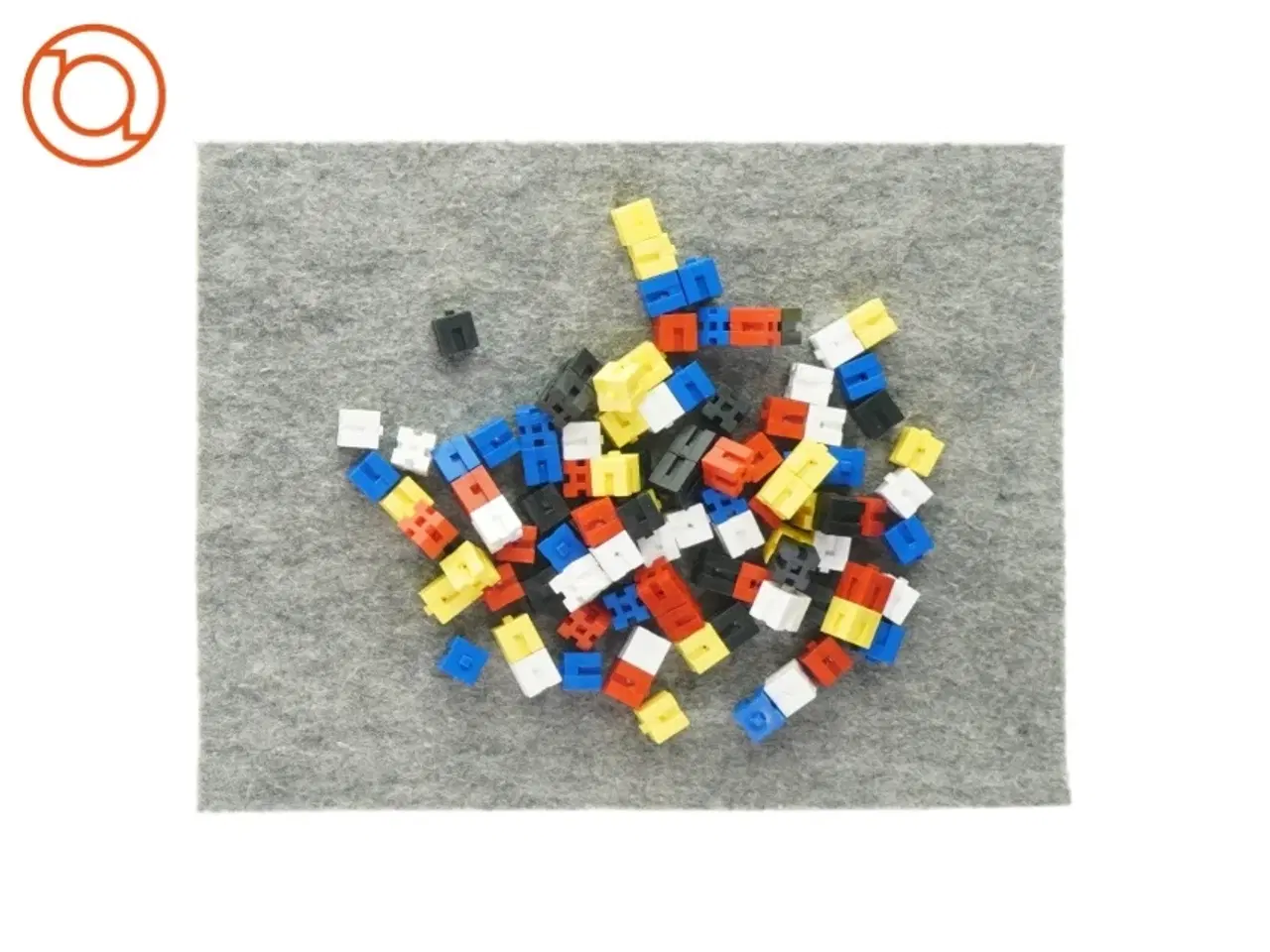 Billede 1 - Legetøj (str. 2 x 2cm)