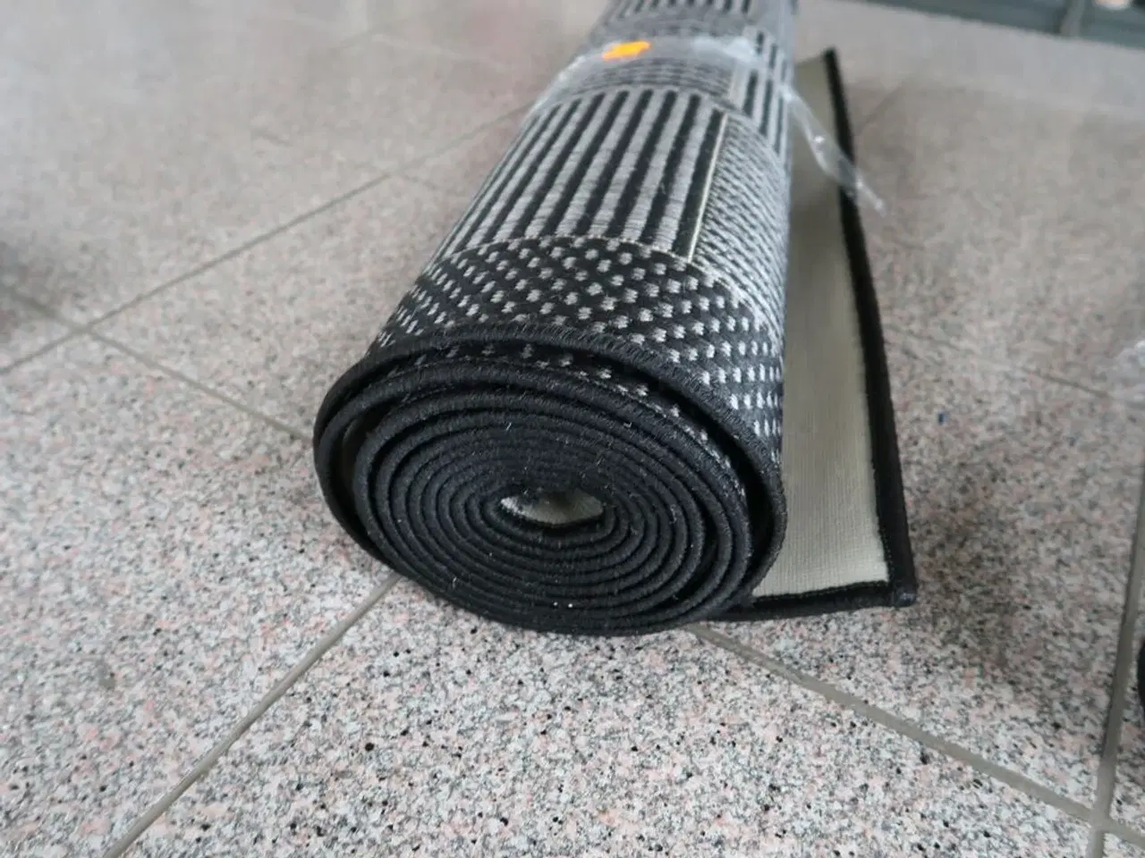 Billede 2 - Gulvtæppe MALAGA 06022