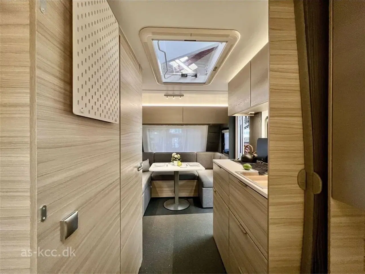 Billede 15 - 2025 - Adria Altea 502 UL Kampagne   Adria Altea 502 UL årg. 2025 5 Sovepladser, 4 Siddepladser 60 Selection jubilæumsmodel  med meget udstyr.