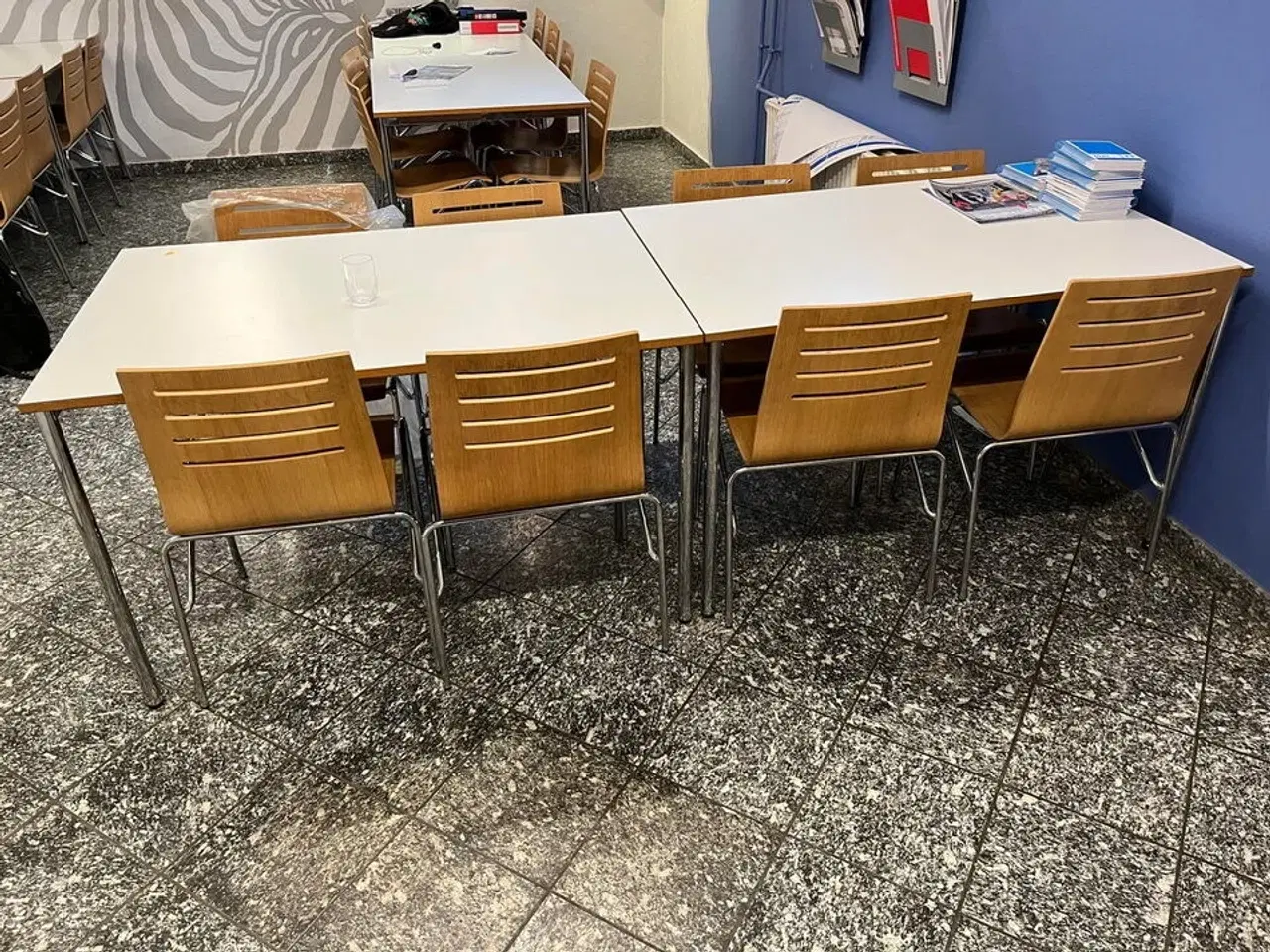 Billede 2 - 2 stk. spisebord med 8 stk. stole