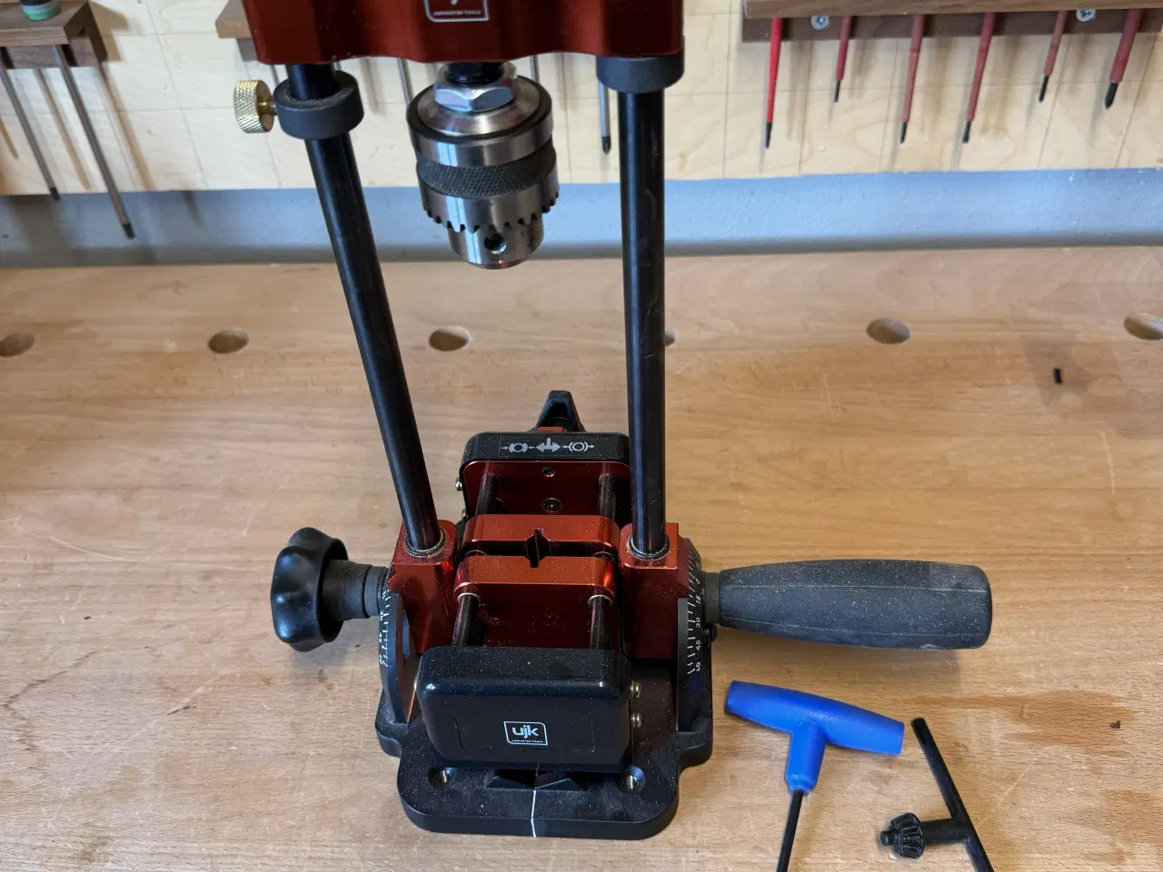 Billede 7 - UJK Boreguide og Selv-centrerende Skruestik