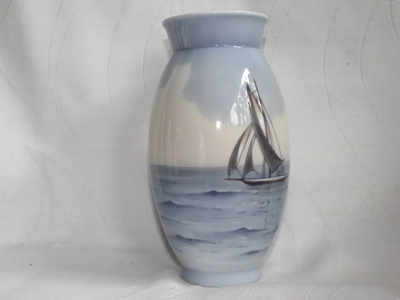 Billede 7 - Vase med sejlskib fra Bing og Grøndahl
