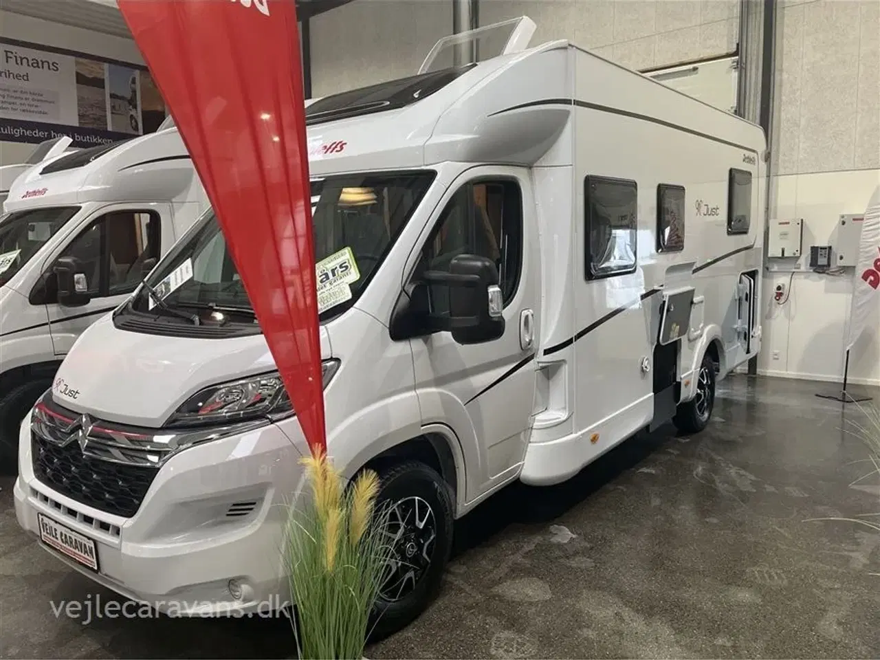 Billede 2 - 2023 - Dethleffs Just T6752 DBL - 90 Year