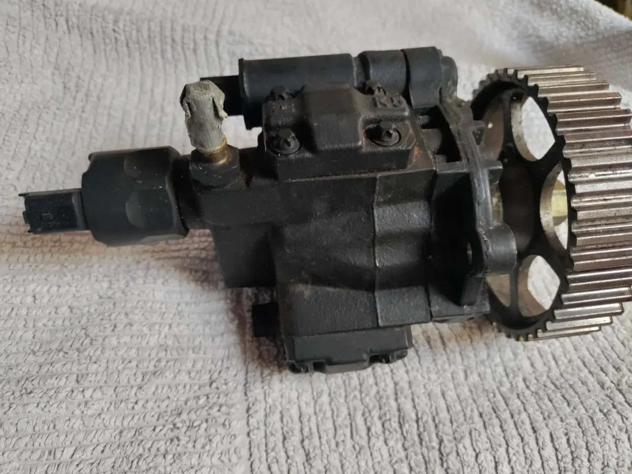 Billede 1 - Brændstof pumpe