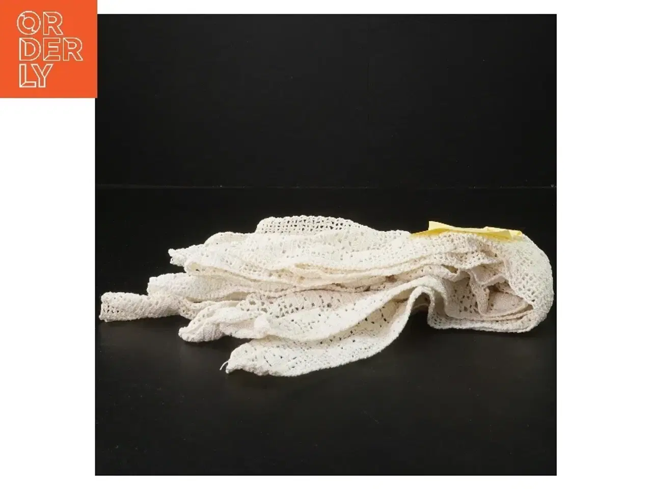 Billede 2 - Hæklet hyldebord (str. 5 stk 62x7 cm)