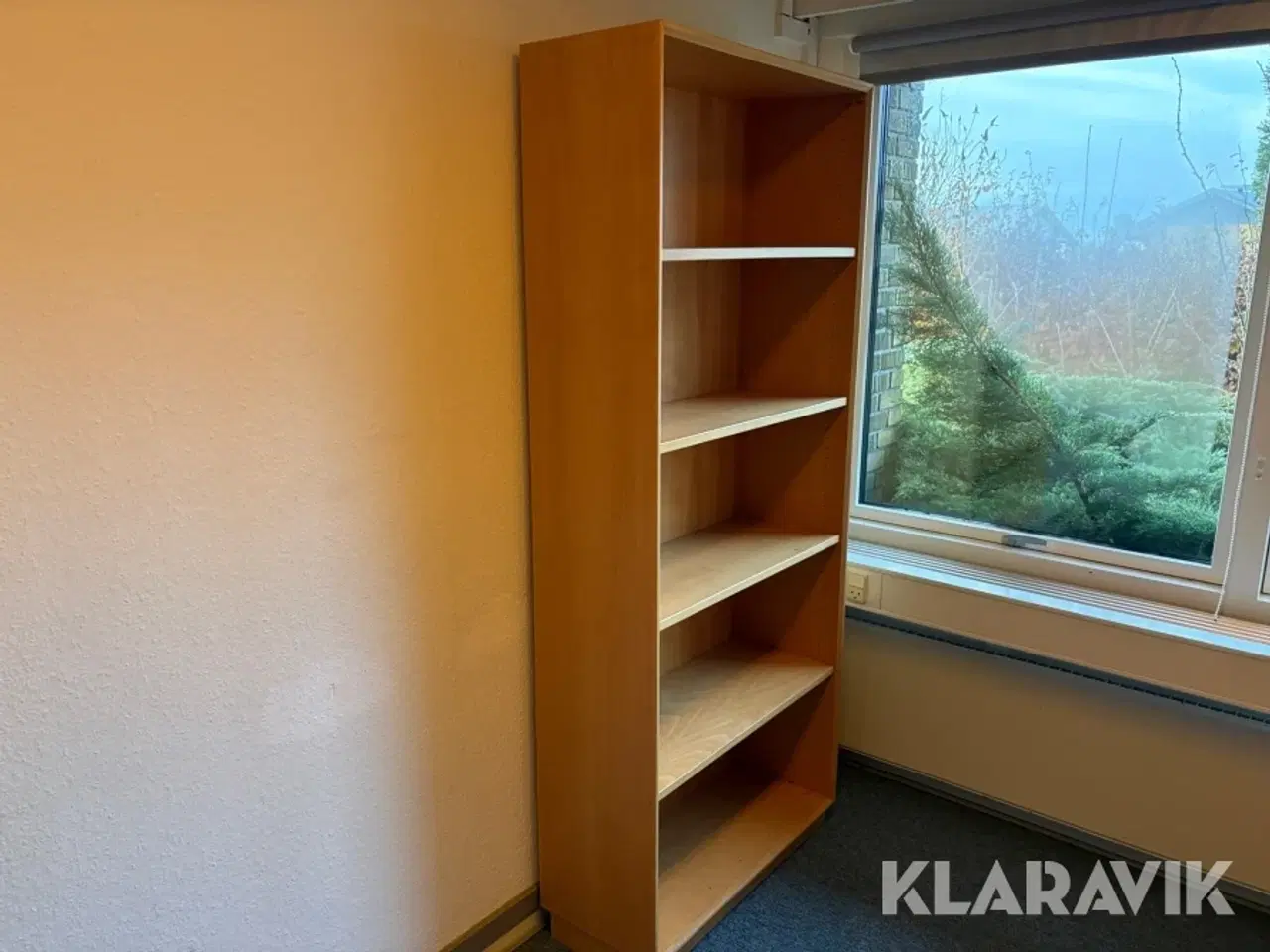 Billede 11 - Stort lot med kontormøbler