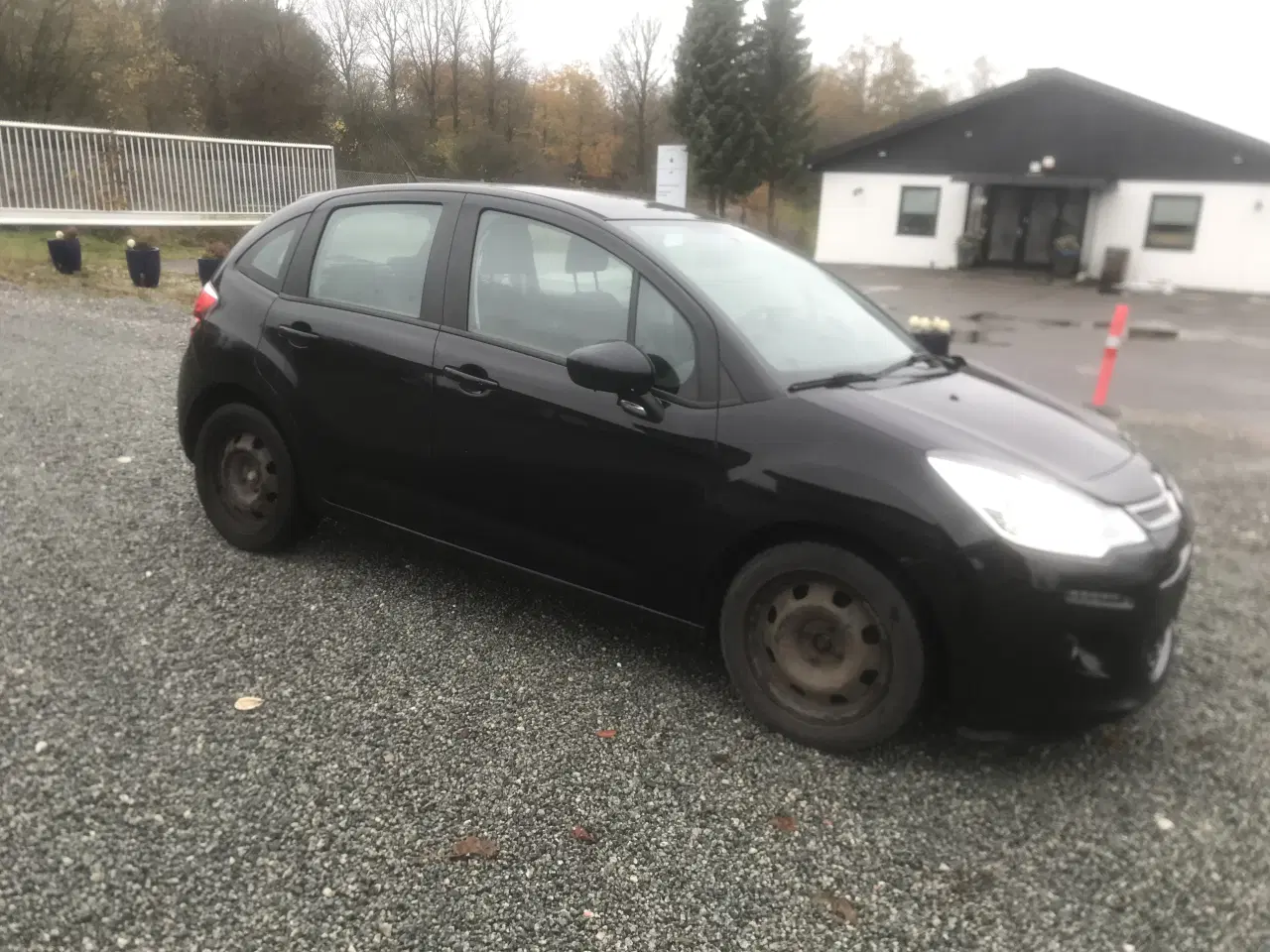 Billede 2 - Ny synet Citroen c3 fra 2015 1,6 4-dørs M. Bagklap