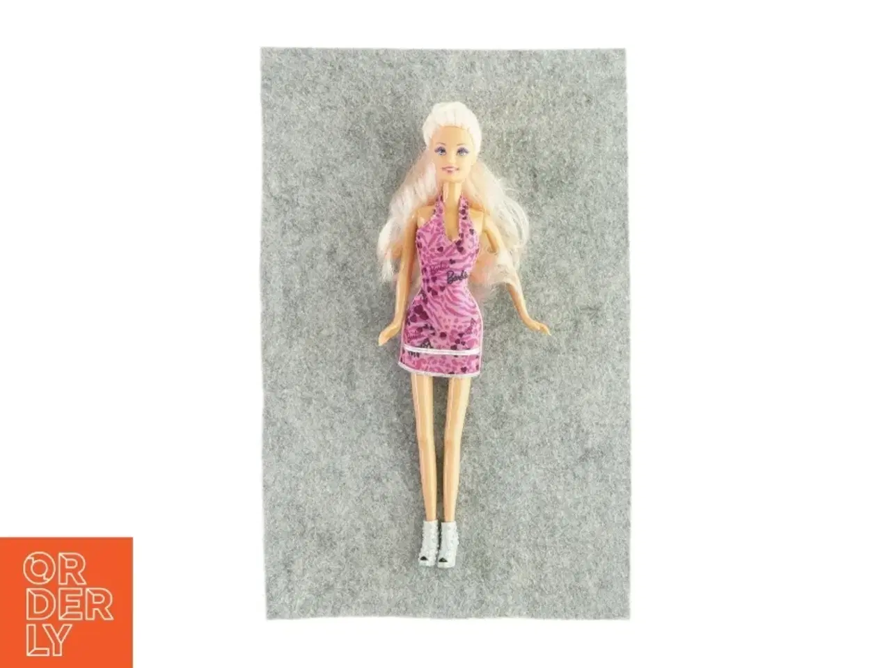 Billede 1 - Barbiedukke med ekstra tøj