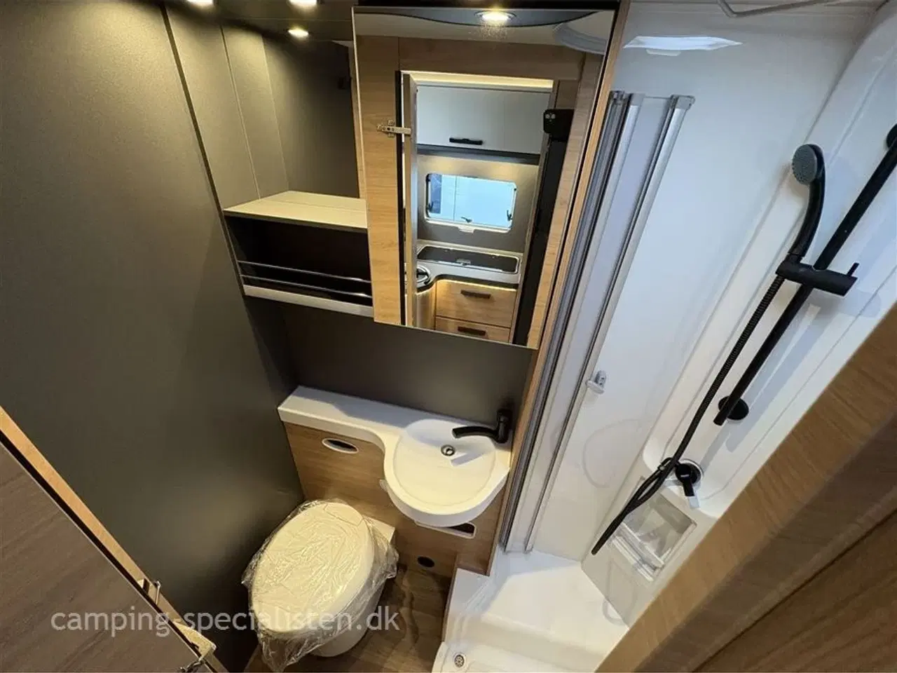 Billede 19 - 2026 - Knaus L!VE I 700 MEG Nyhed Knaus L!VE I 700 MEG 2026 med helt nyt interiør - kan ses nu hos Camping-Specialisten