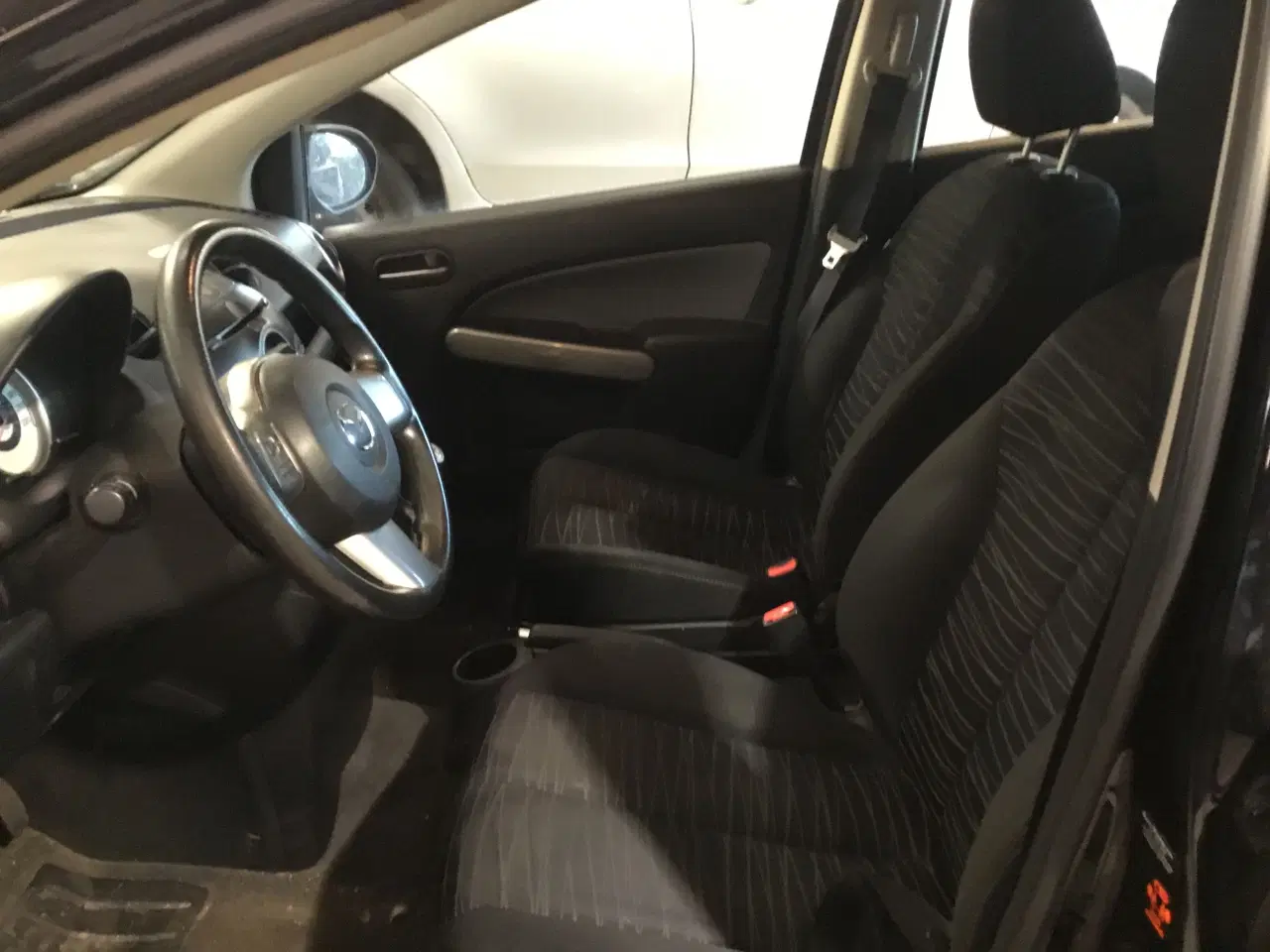 Billede 5 - Mazda 2 1,3 standa 5 dør holder syn 5/2026 køre ok