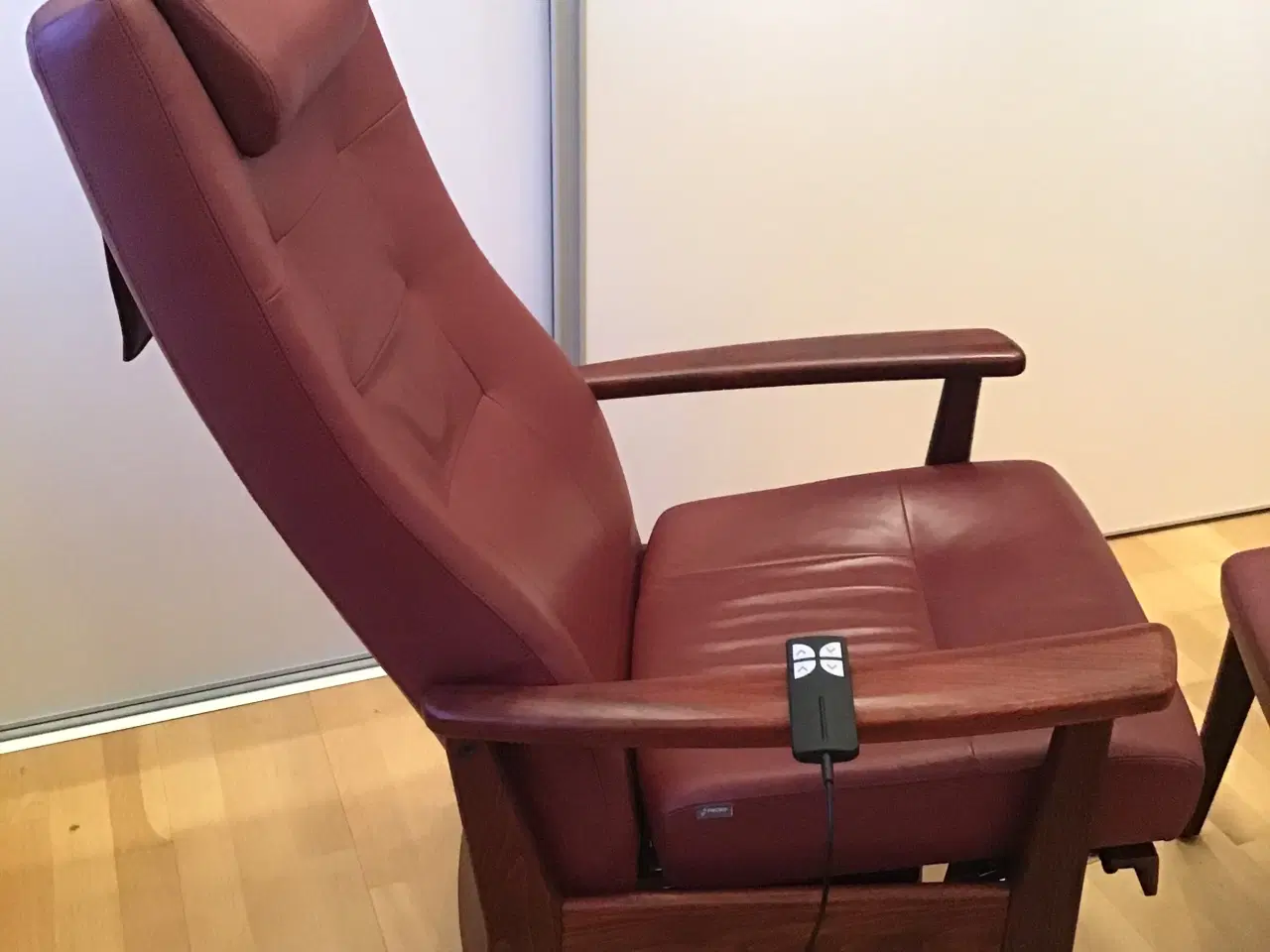 Billede 2 - Farstrup lænestol Plus 5900