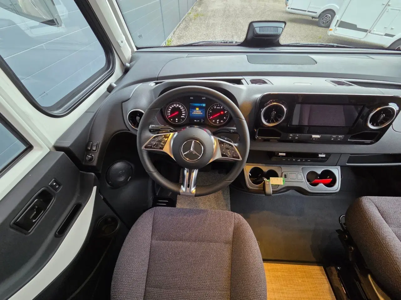 Billede 5 - Hymer B-MC I680 2,0 CDi 170 aut.