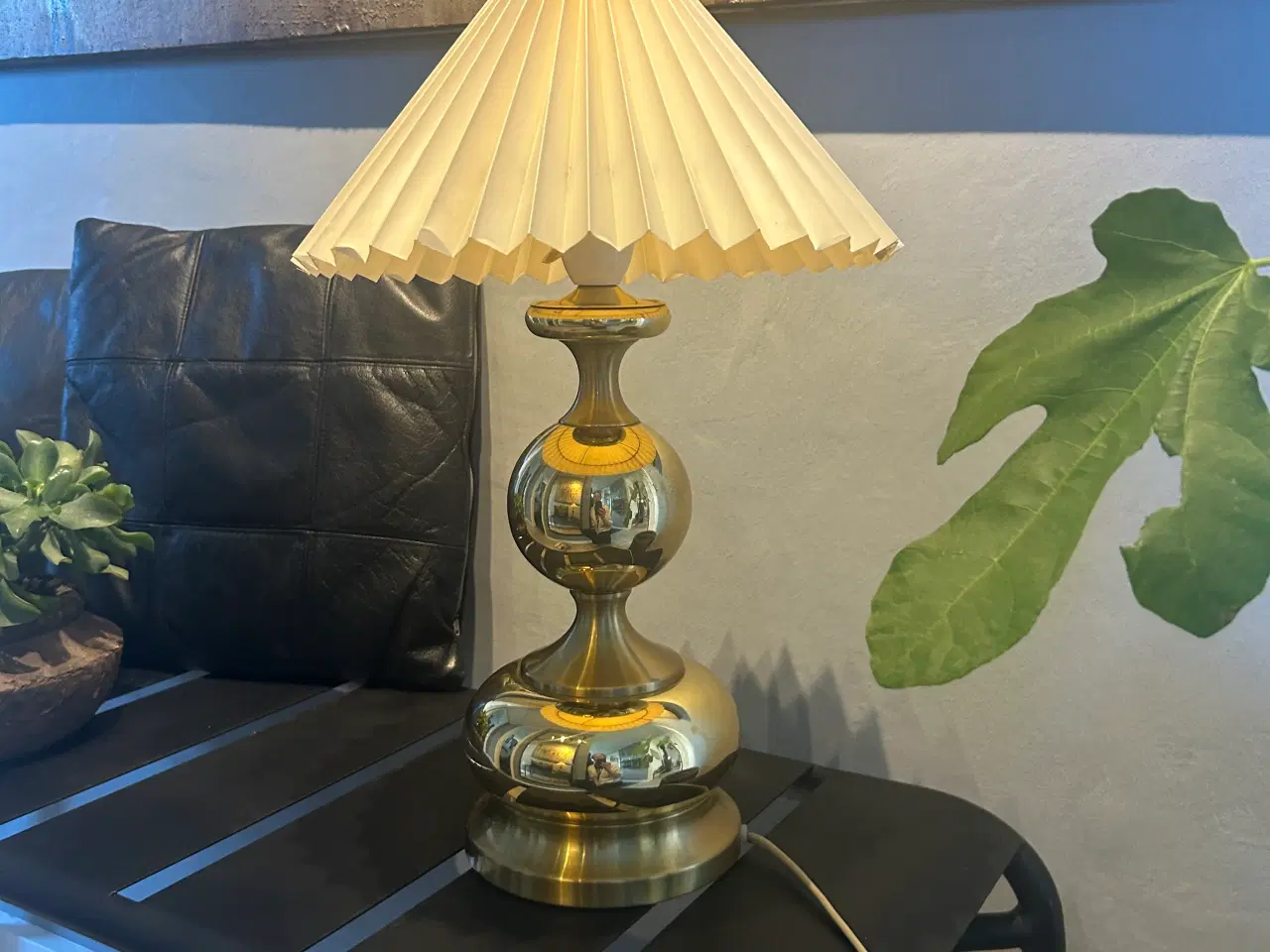 Billede 1 - Elegant bordlampe i messing fra 60’erne