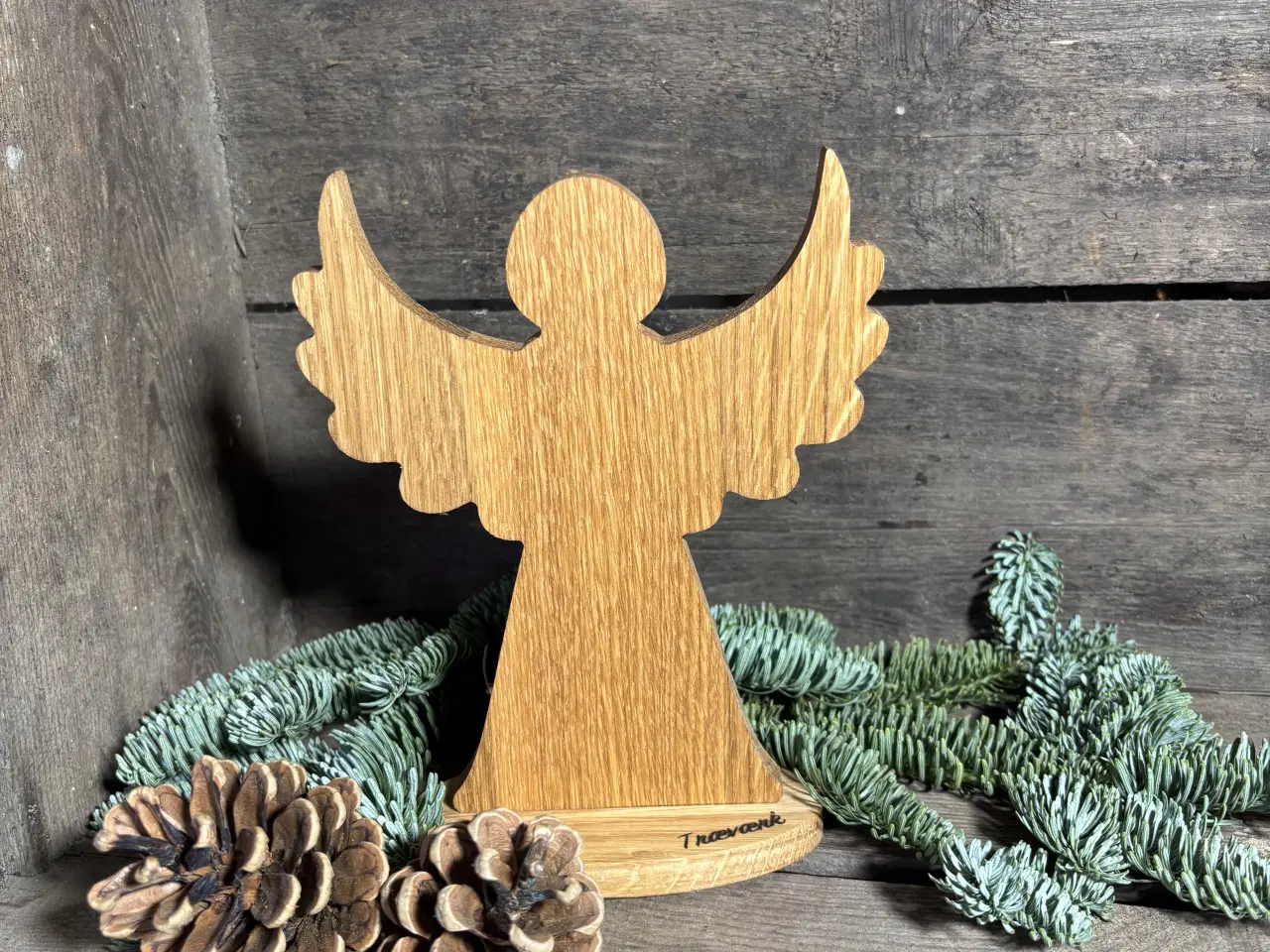 Billede 3 - Udsmykning i olieret egetræ