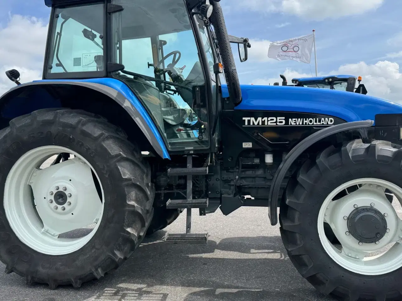 Billede 10 - New Holland TM 125 KUN 3600 TIMER OG AFFJEDRET KABINE!