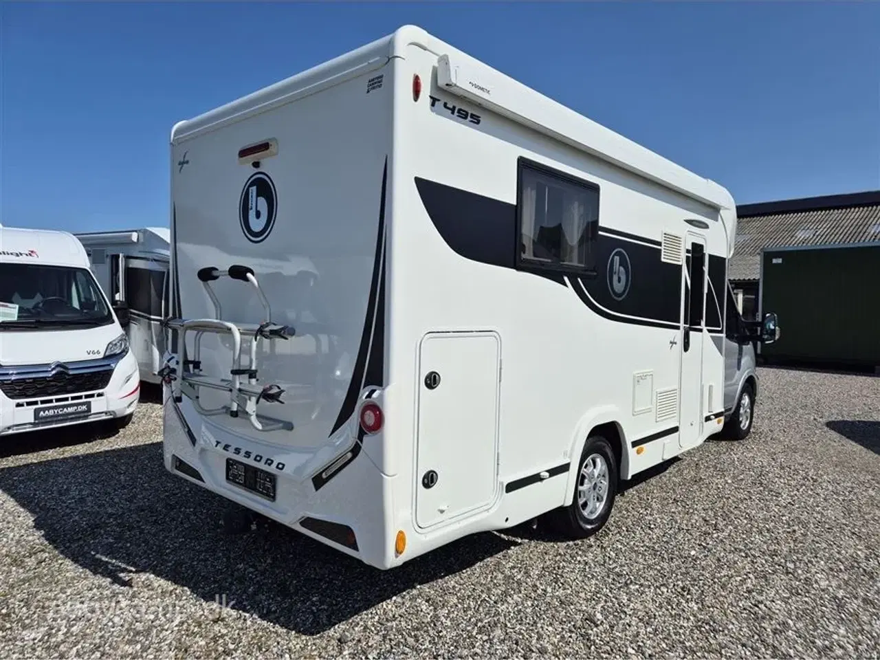 Billede 2 - 2021 - Benimar Tessoro 495 NK   NK Pakke. Automatgear. solceller. markise. Batterier. Cykelstativ. Queensbed. aircondition. Anhængertræk. KUN 28,000 km!!