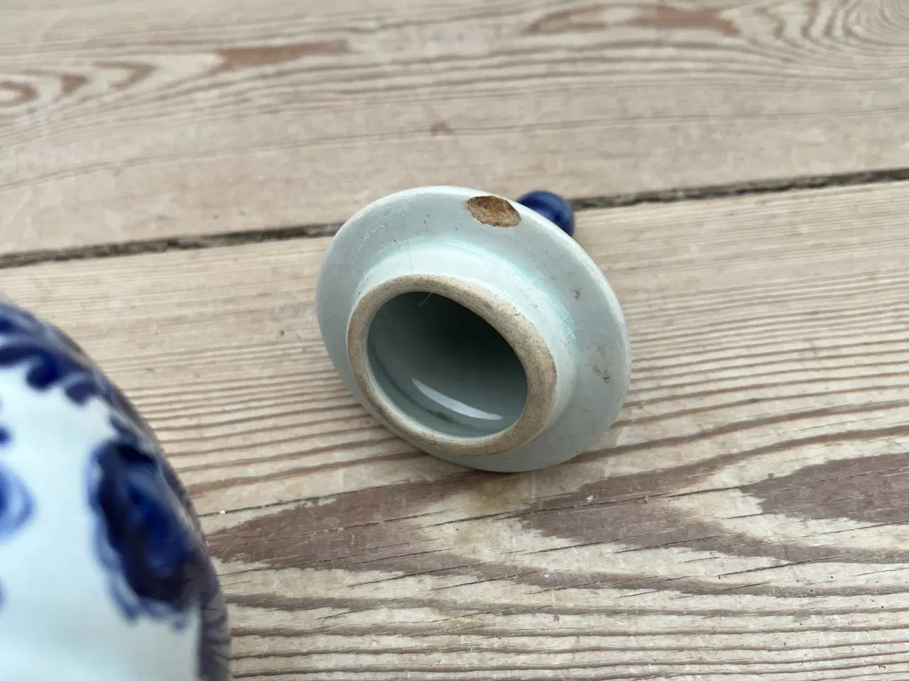 Billede 8 - Delft krukke med låg