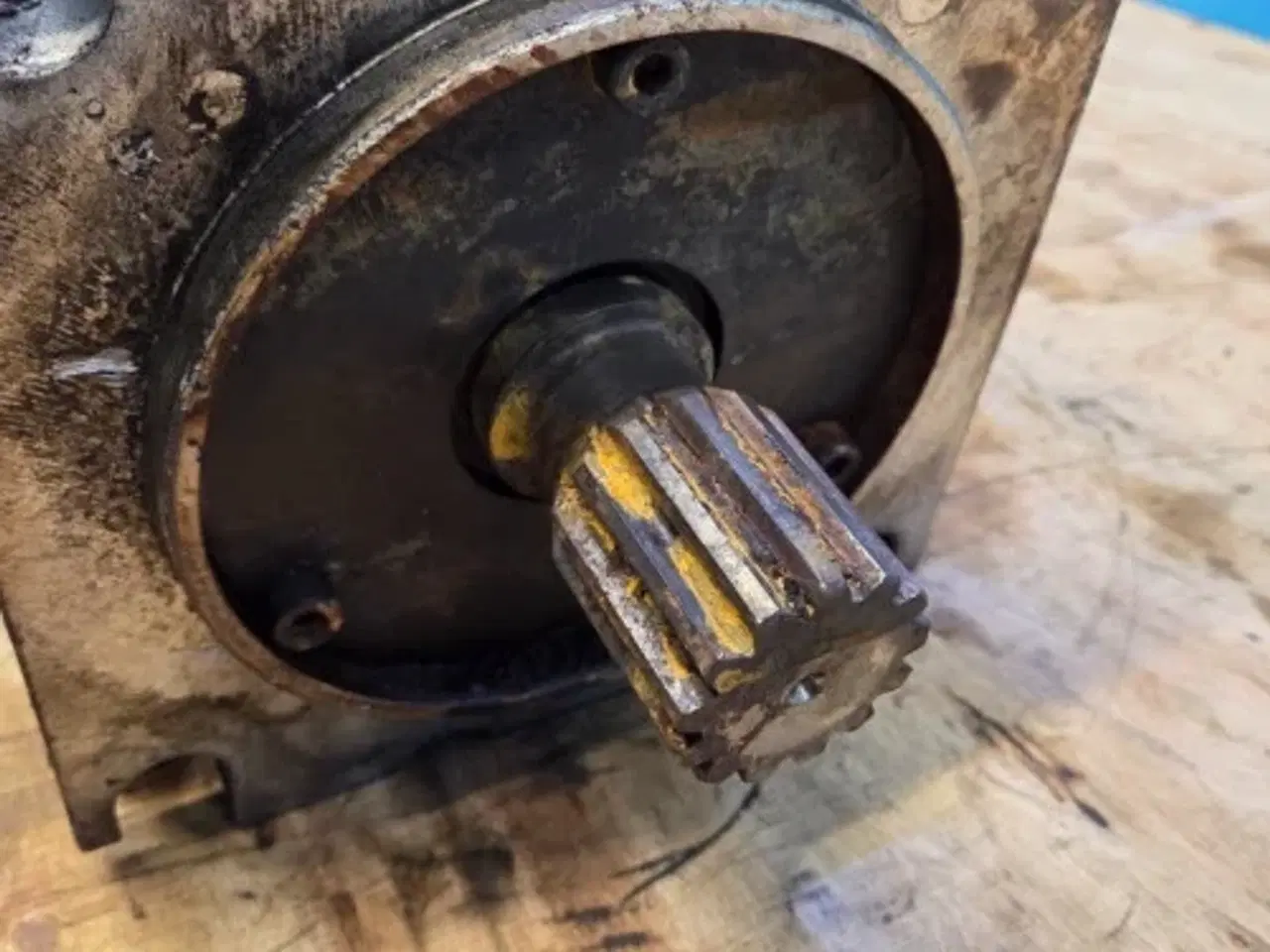 Billede 13 - New Holland CR9.90 Hydrostatmotor 84819681