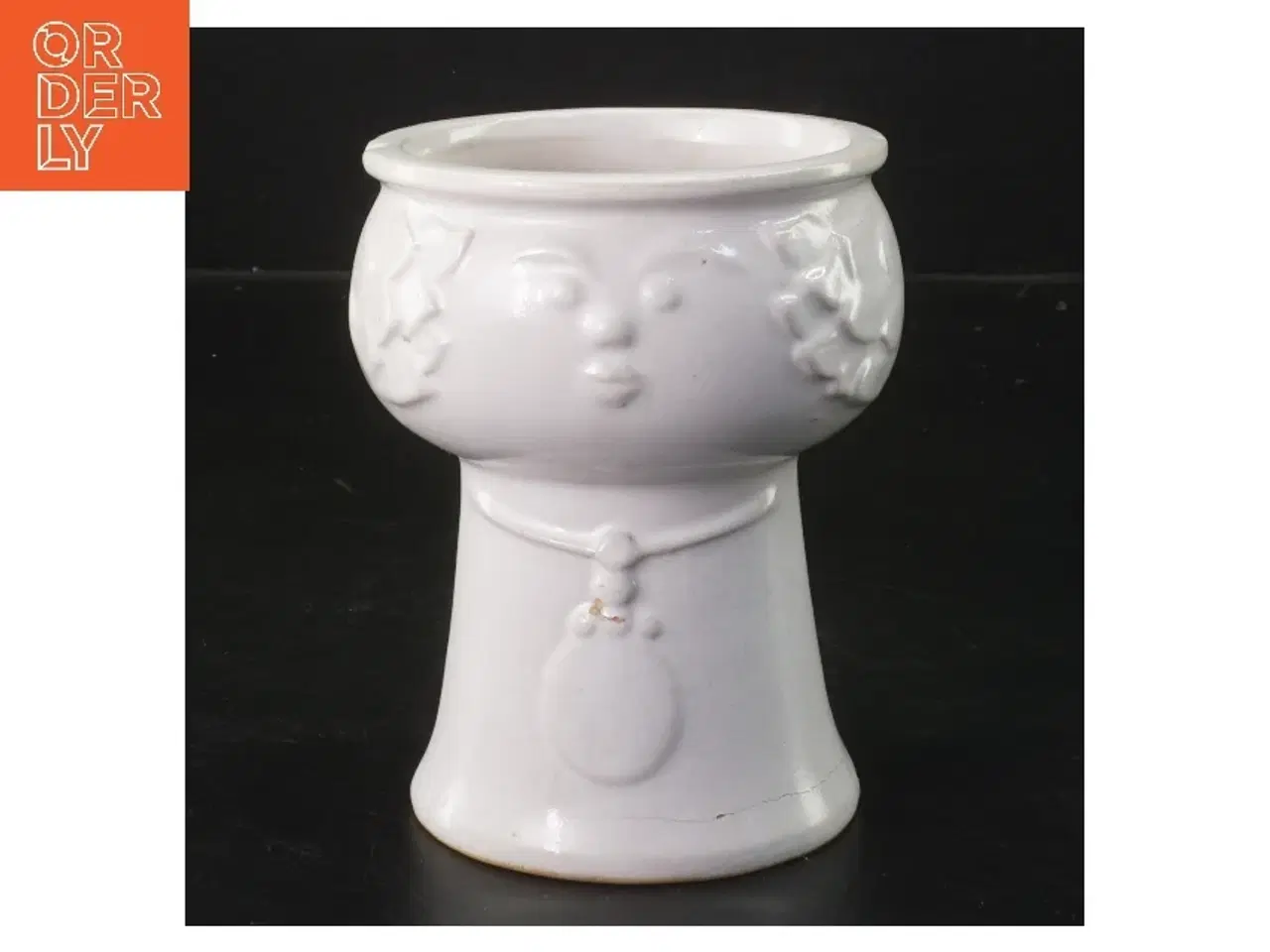 Billede 1 - Hvid keramisk vase med ansigtsmotiv (str. Ø 9 cm længde 12 cm)fra w. Germany