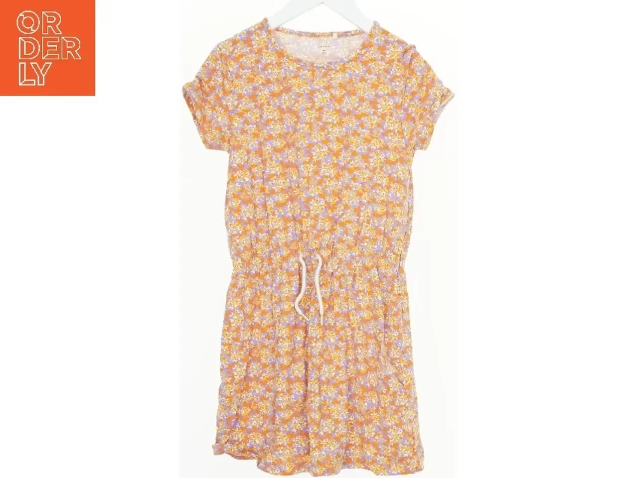 Billede 1 - Blomsterkjole med kort ærme fra Name It (str. 140)