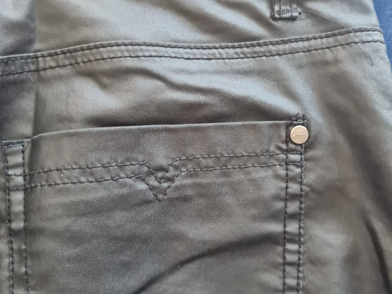 Billede 6 - Sorte jeans str 29 fra Numph 