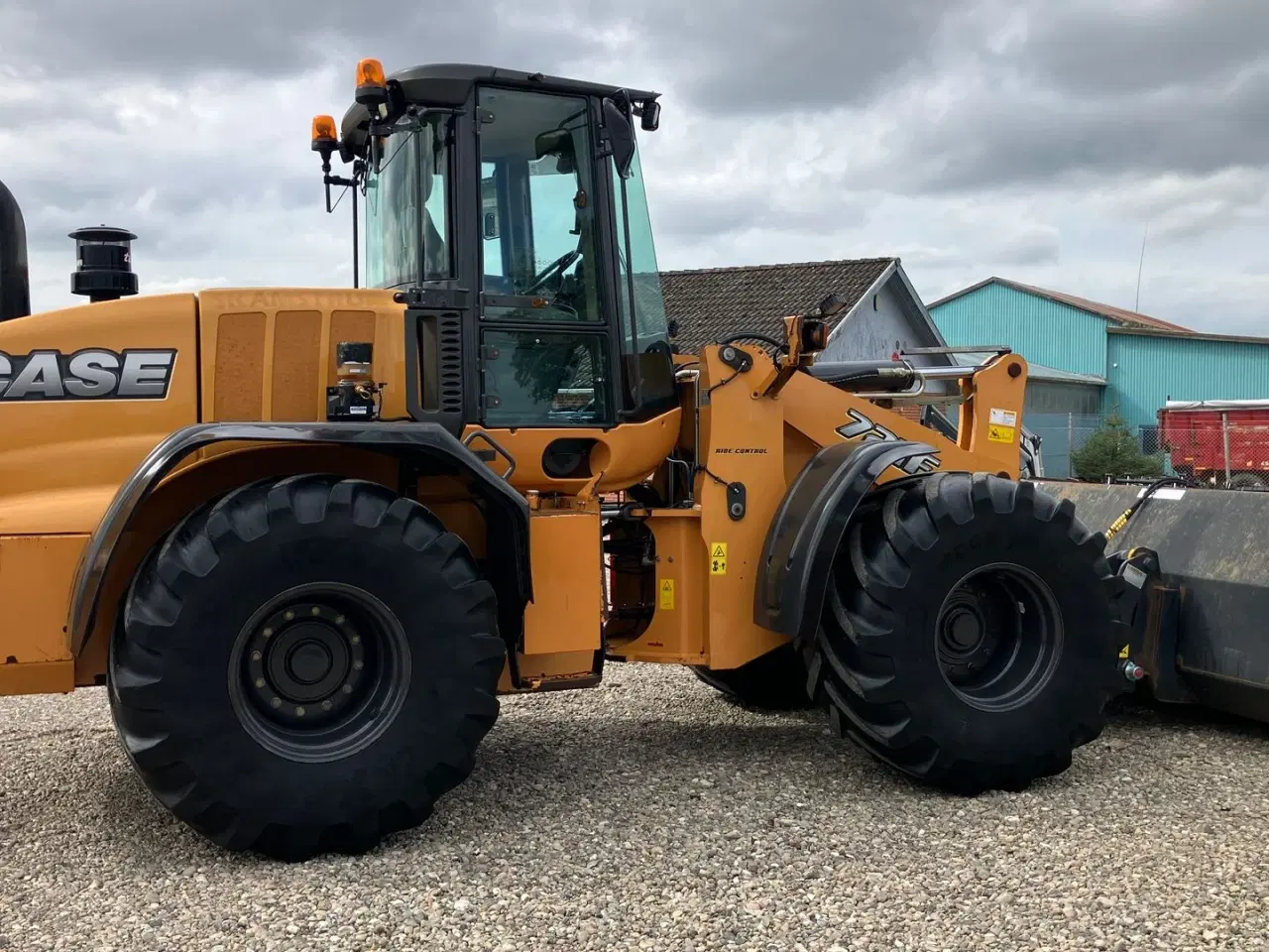 Billede 10 - Case 721 F enejers velholdt!