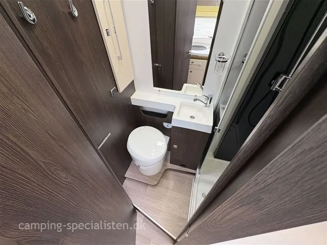 Billede 13 - 2022 - Benimar Tessoro 483 NK   Benimar Tessoro 483 NK model 2022 kan nu ses hos Camping-Specialisten.dk