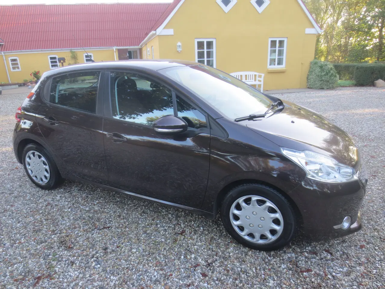 Billede 4 - Peugeot 208 1.4 i 95 Hk. År 2012. 