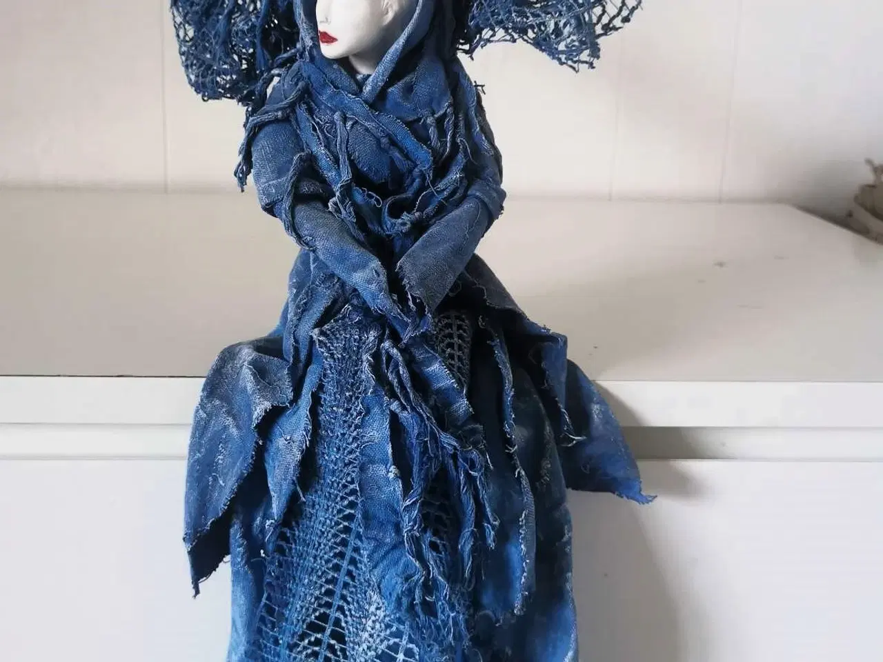 Billede 4 - 💙 Blå Engel – Håndlavet Kunstværk 🕊️