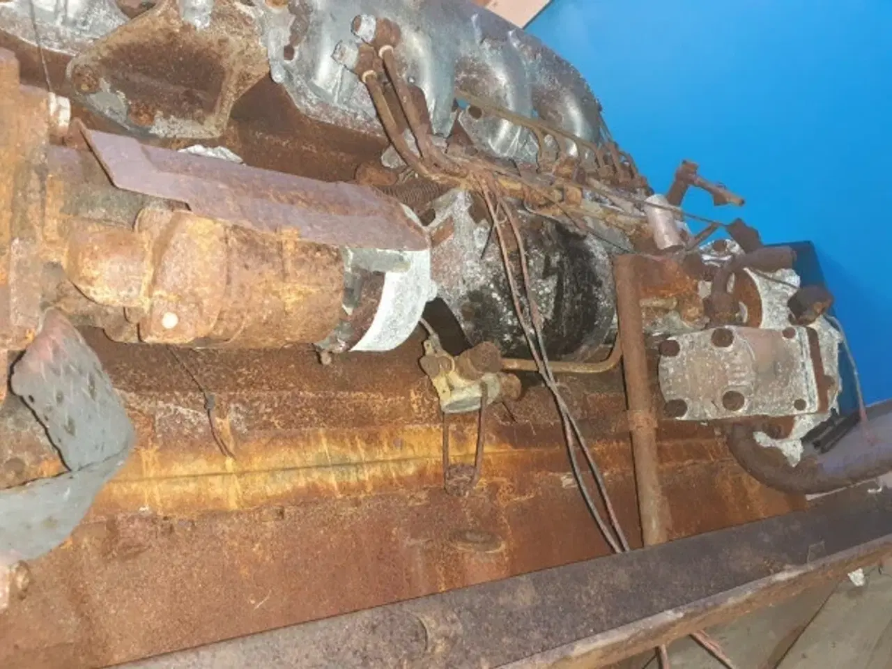 Billede 11 - Iveco 8061I05 Brandskadet