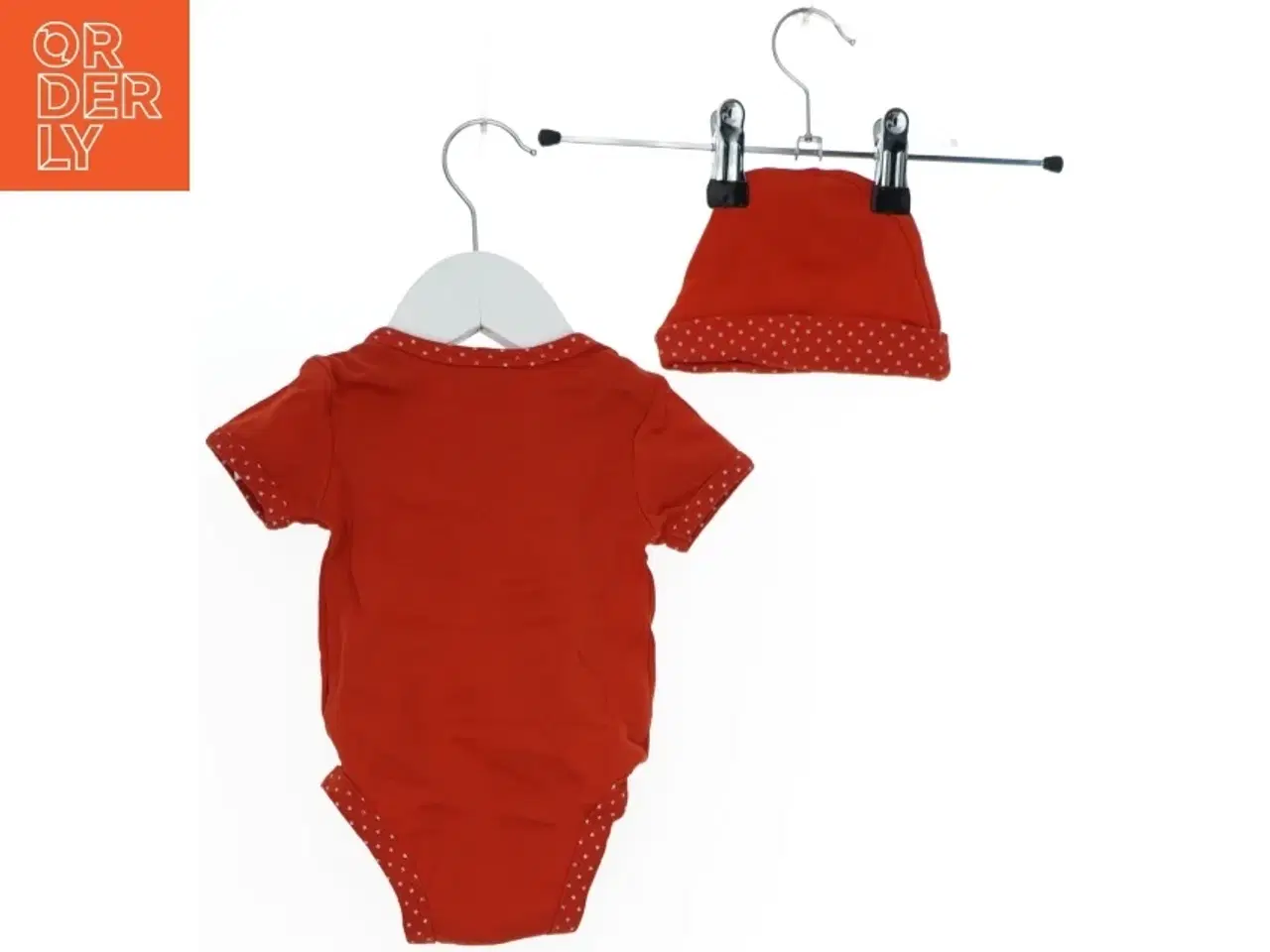 Billede 2 - Liverpool F.C. bodystocking og hue sæt fra L.f.c (str. 62)