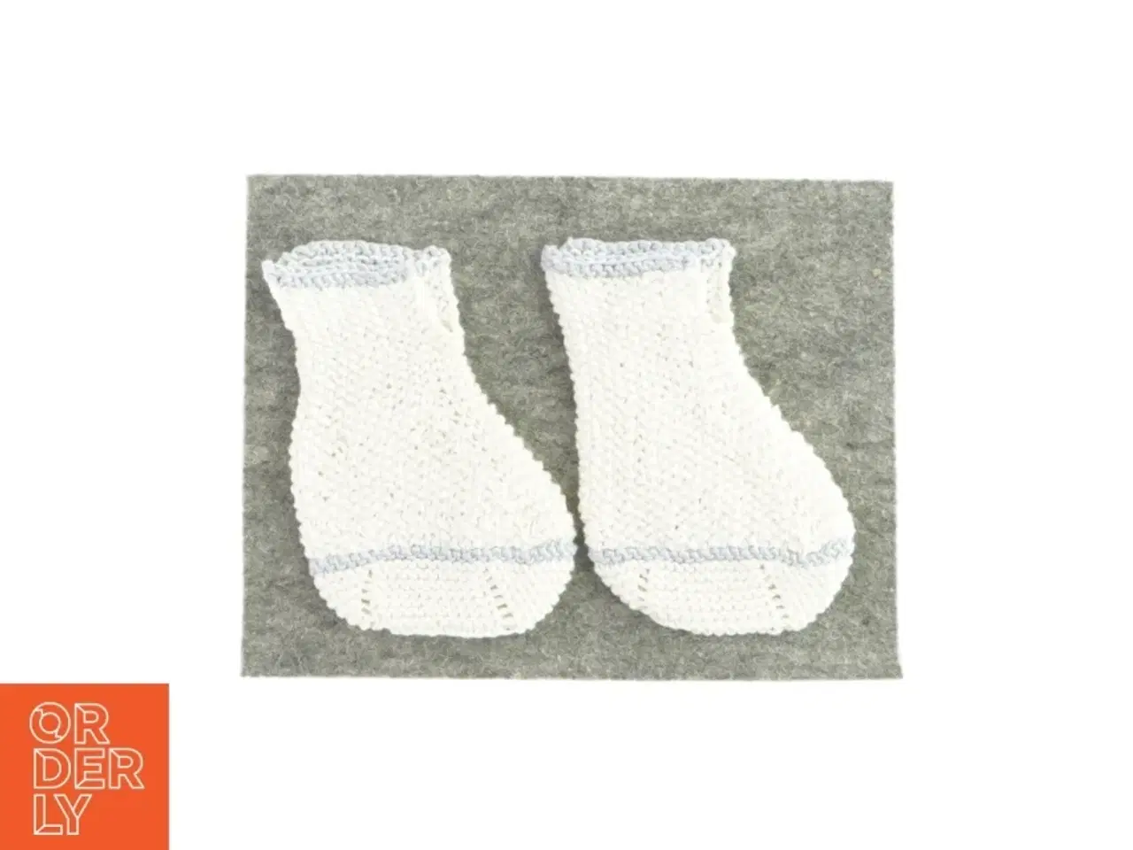 Billede 2 - Sokker til baby (str. 0 til 6 måneder)