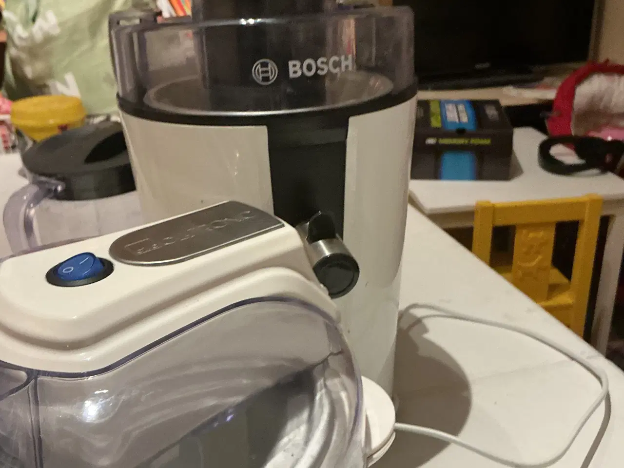 Billede 9 - Bosch Saftpresser (700W) & Clatronic ismaskine for