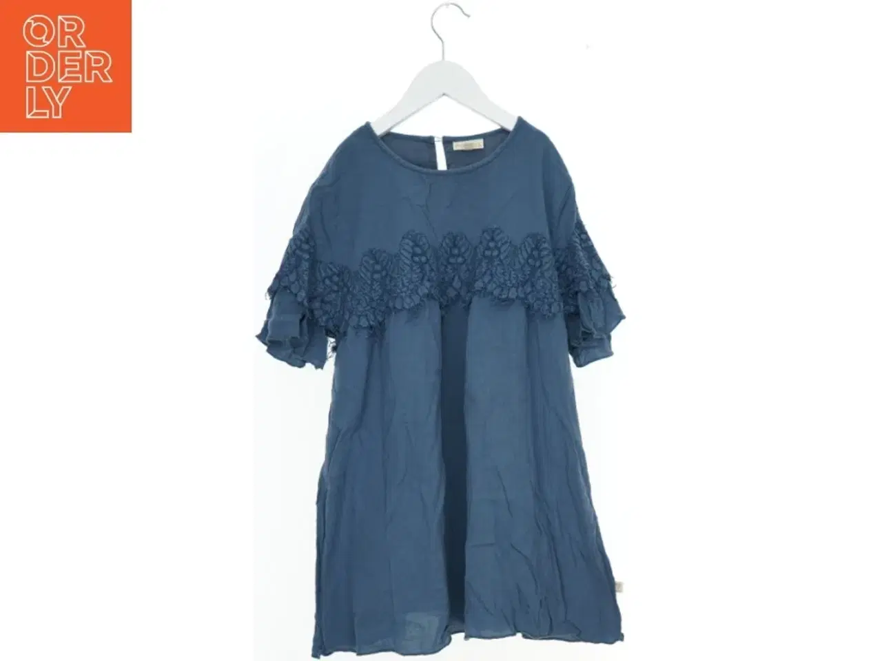 Billede 1 - Blå kjole med blonde detaljer fra Pomp de Lux (str. 158)