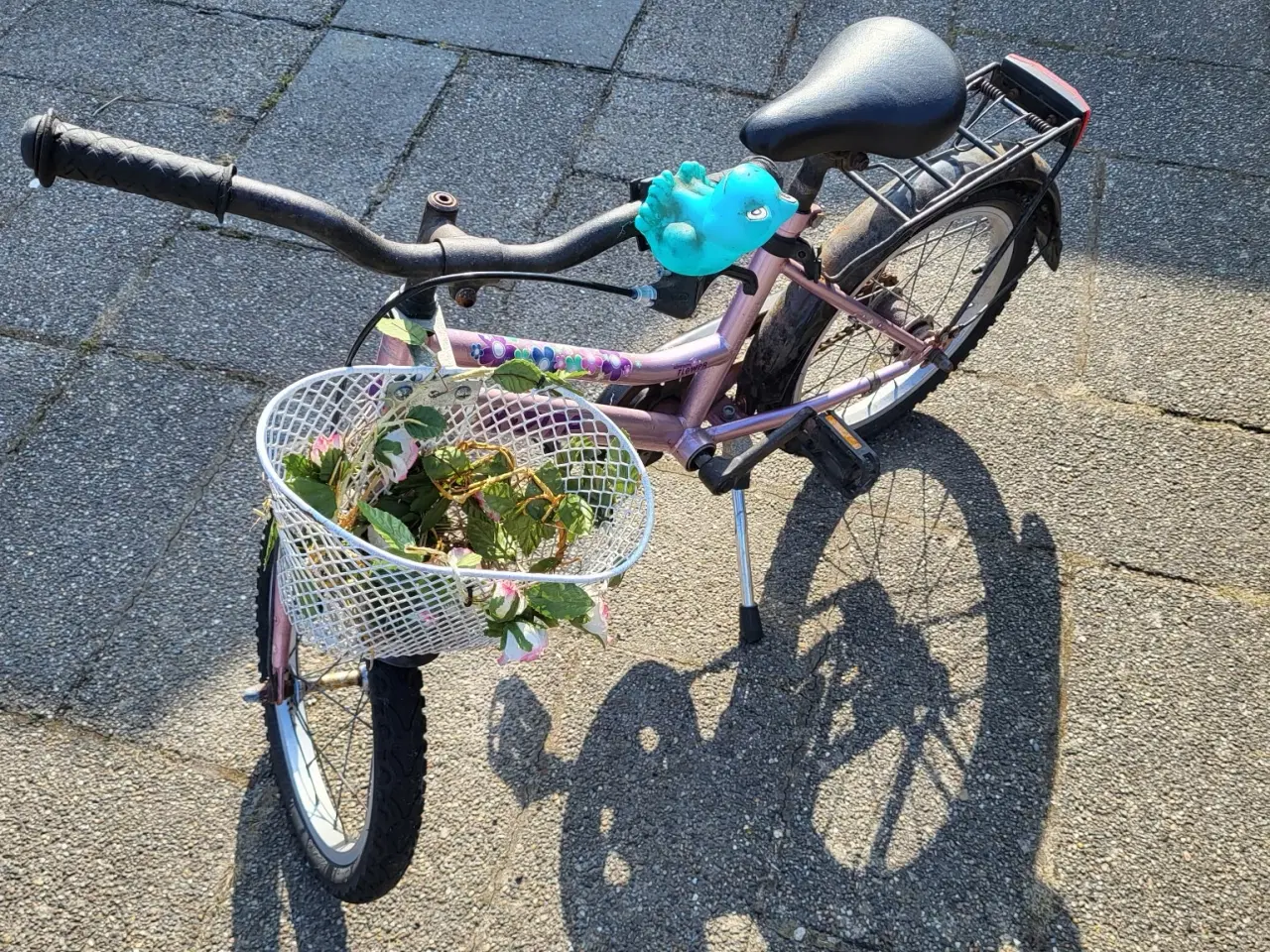 Billede 2 - To pigecykler sælges str 4-6 år.