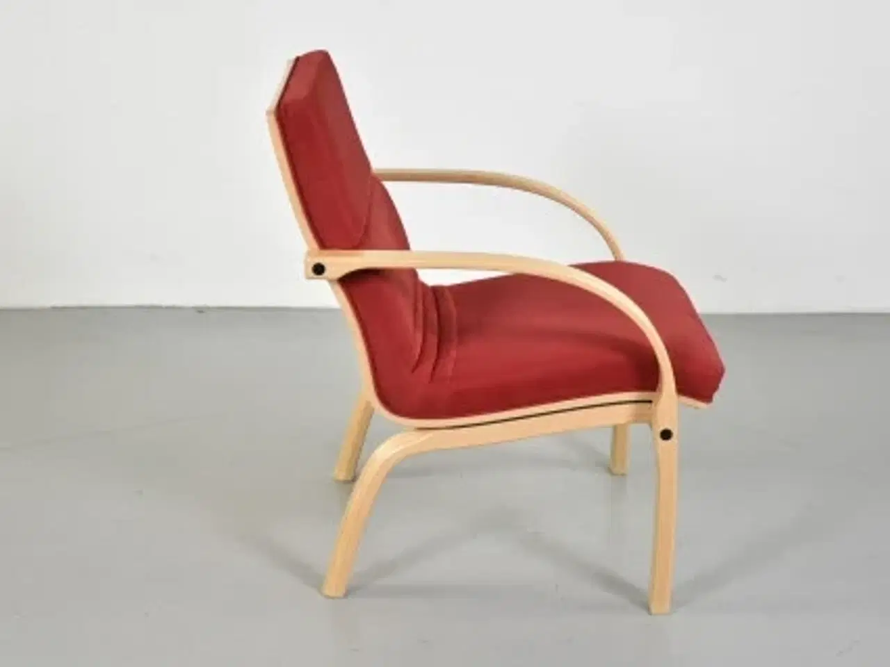 Billede 4 - Farstrup loungestol i bøg med rødt polster