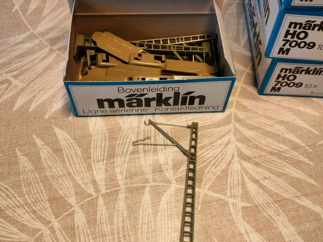 Billede 2 - Märklin Køreledningsmaster 10stk 7009 i orgi