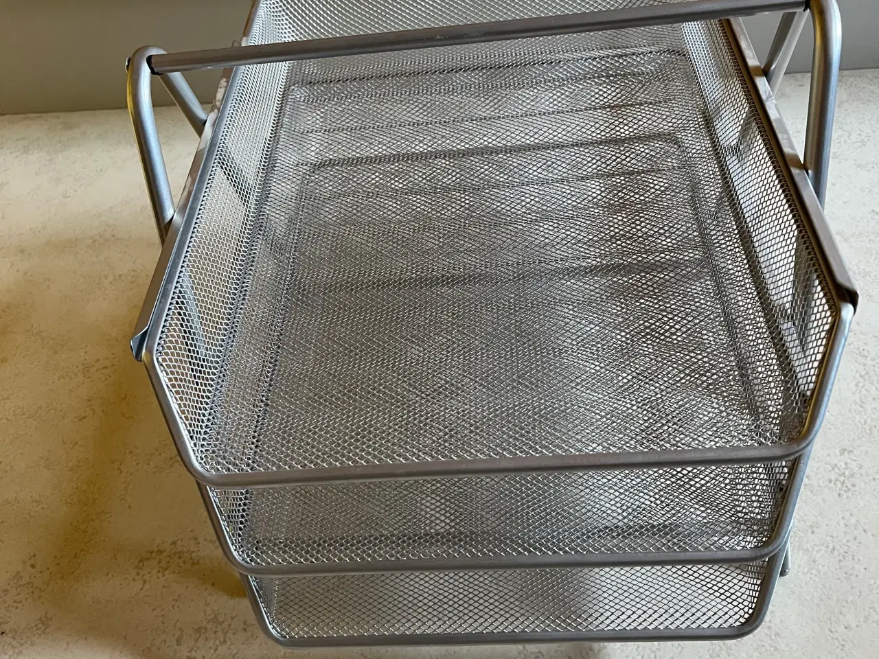 Billede 1 - Brevbakke i metal