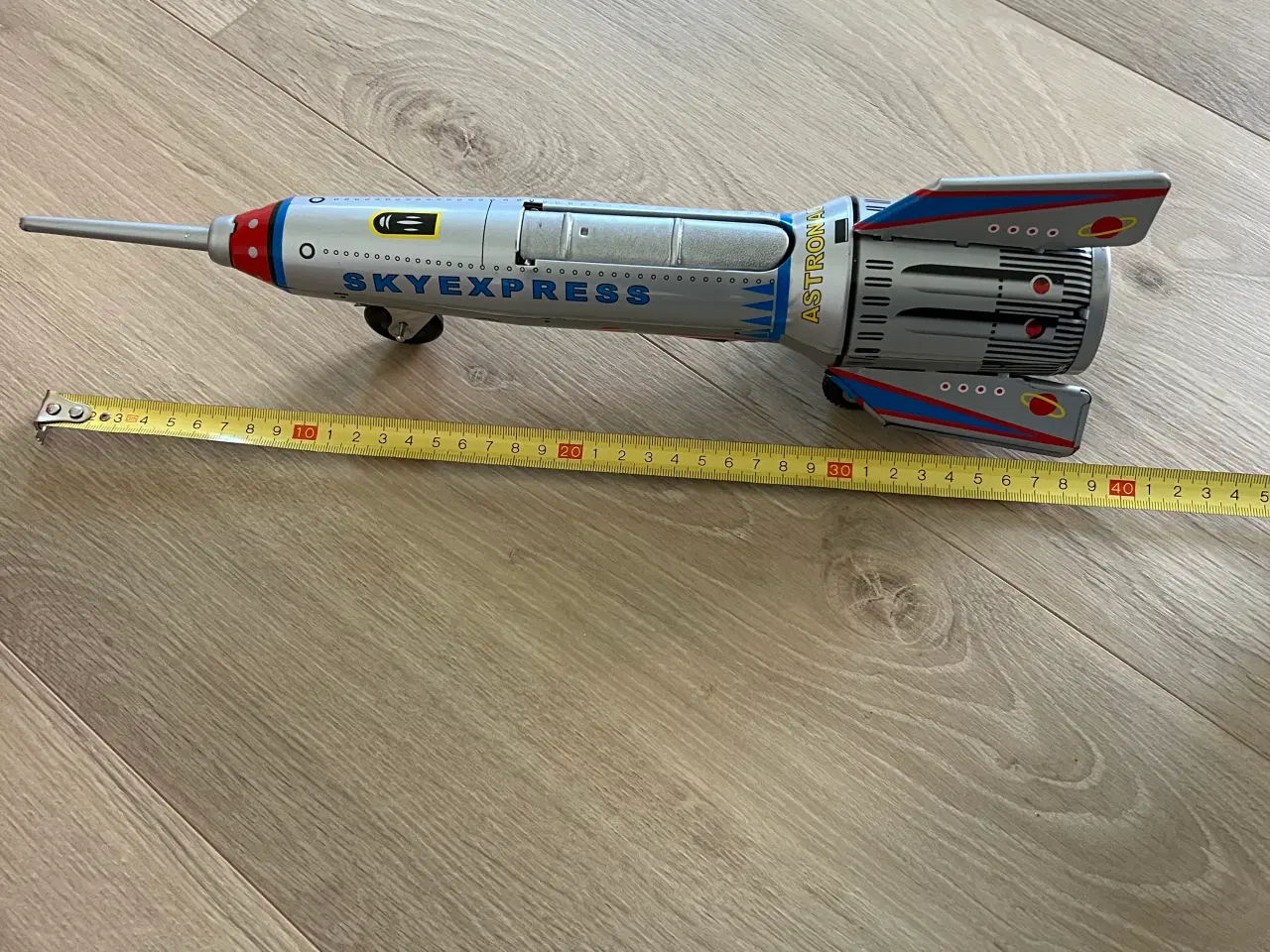 Billede 6 - Rumskib i tin