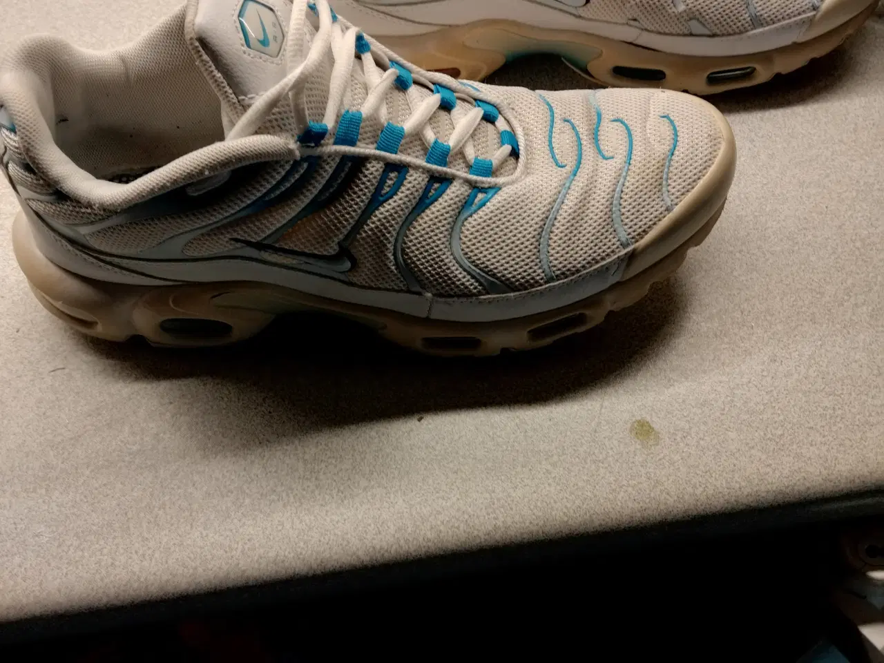 Billede 17 - Fede sneakers som næsten ikke er brugt. 