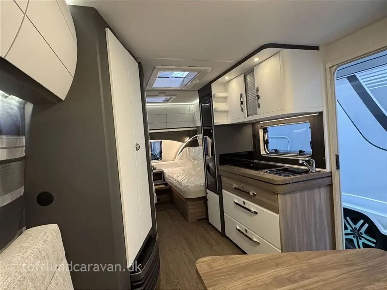 Billede 17 - 2026 - Hobby Excellent Edition 495 UL   Mest populære vogn med enkeltsenge. NY 2026 MODEL, KOMMER SNART PÅ LAGER = ring og hør nærmere