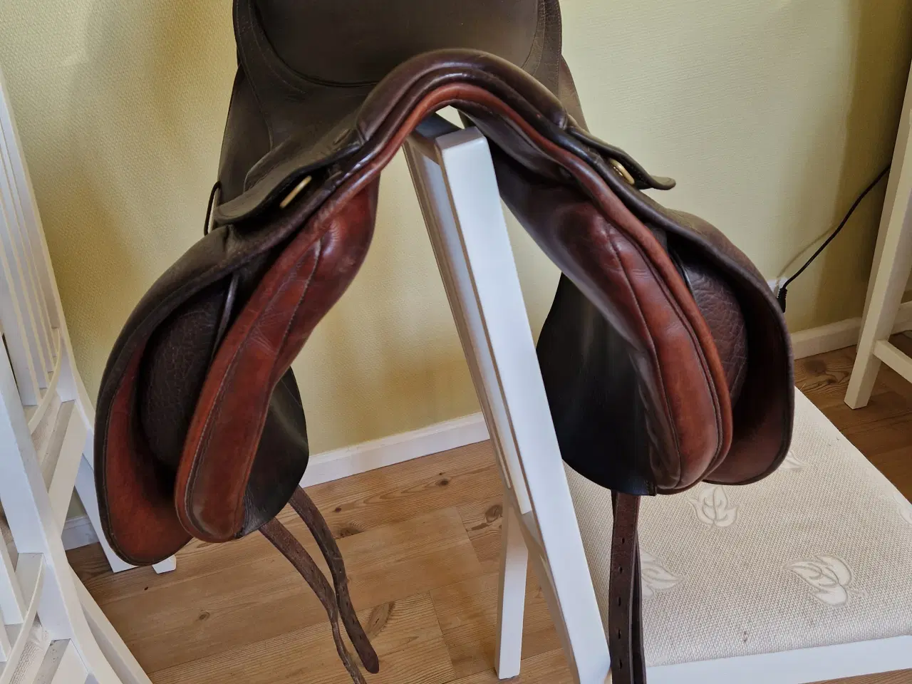 Billede 6 - Bates Isabell Werth brun dressursadel 17" læder